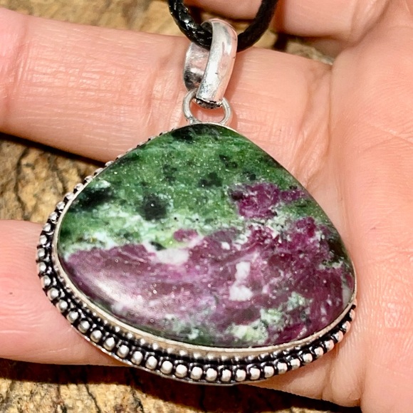 Anyolite Ruby Red Zoisite Pendant 1 7/8” - Picture 7 of 12